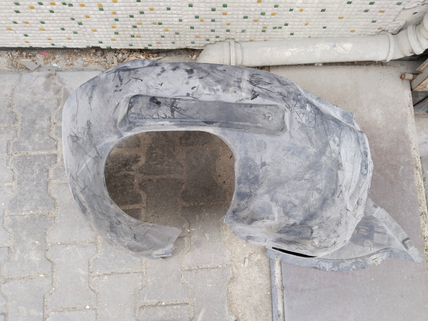 AUDİ A3 ÇAMURLUK DAVLUMBAZI 8V0 821 171